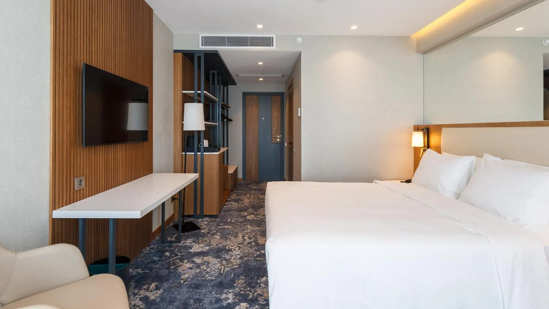 ****  Piazza Epigraph Hotel Batumi Georgia